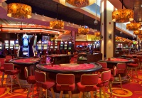 Kasínová hra peniaze dážď, Mapa parkoviska amfiteátra hollywoodskeho kasína, fotografie kasína v parku